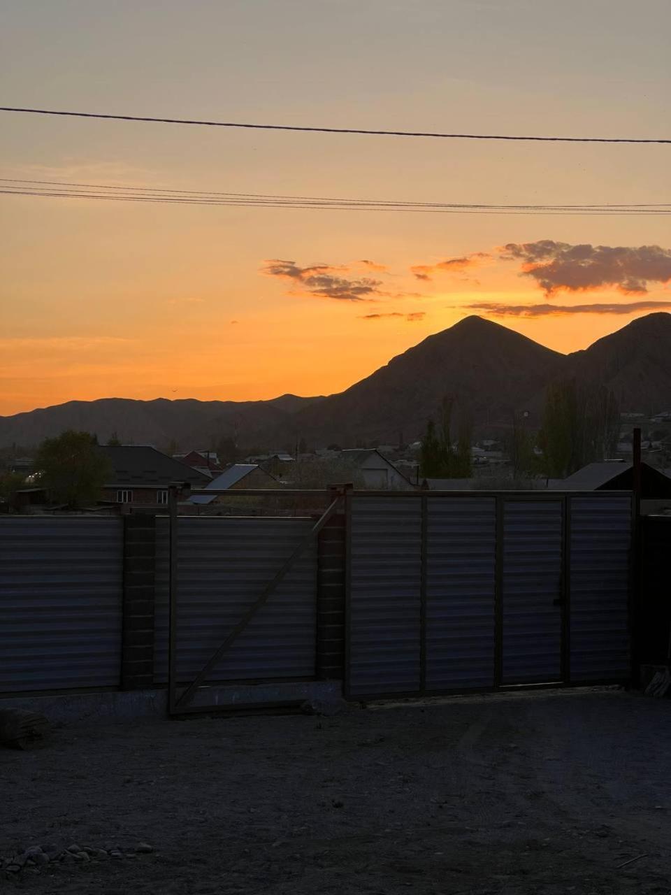 Kezgin Guest House Naryn 外观 照片