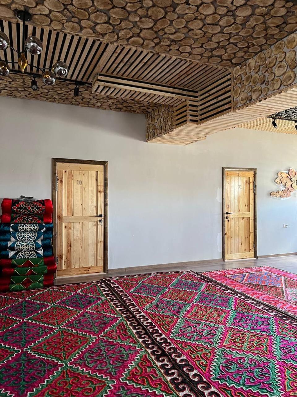 Kezgin Guest House Naryn 外观 照片