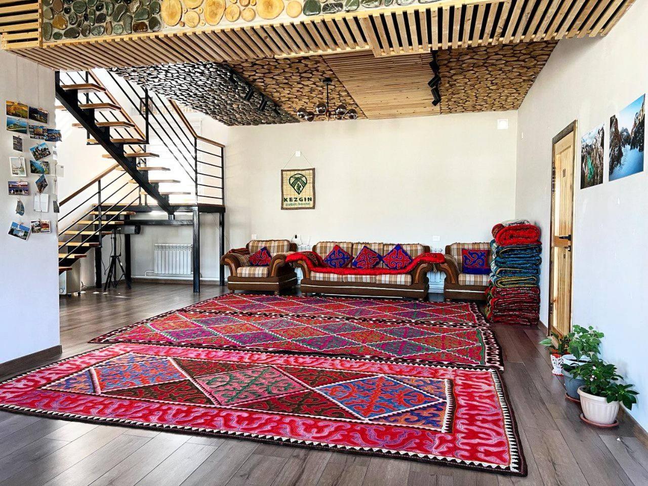 Kezgin Guest House Naryn 外观 照片