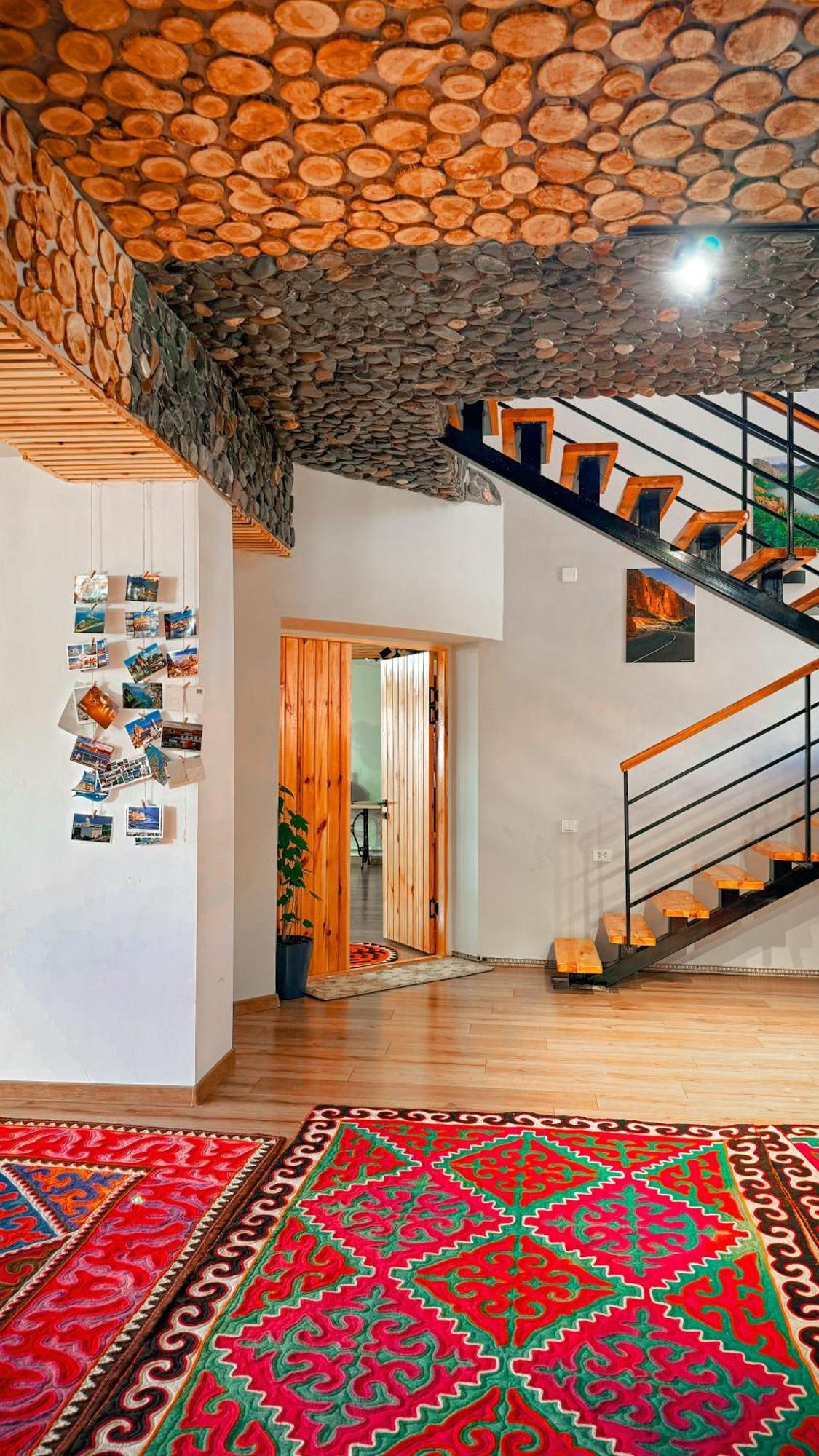 Kezgin Guest House Naryn 外观 照片